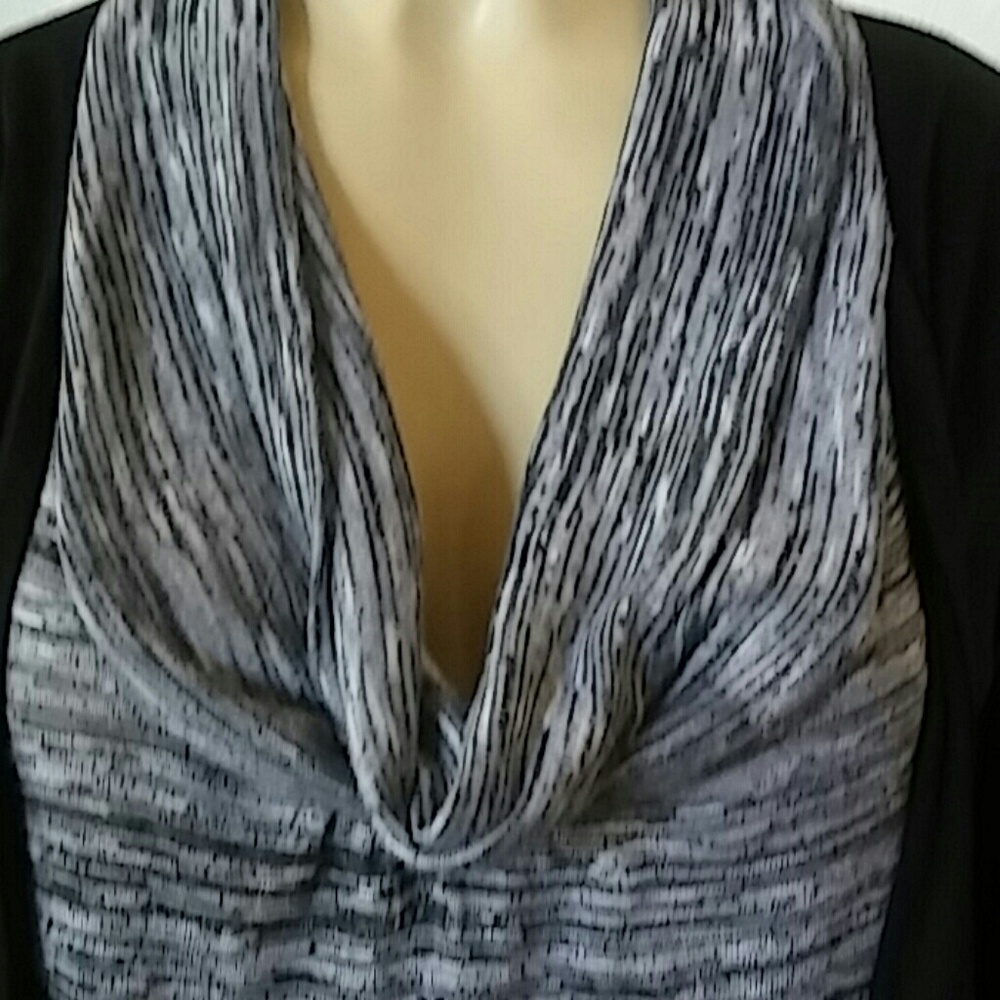 Delirious Cardigan-Blouse - Picture 2 of 8